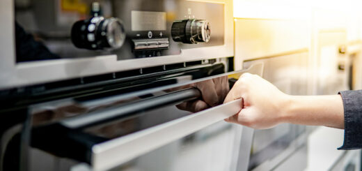 Top 6 tips to clean your oven